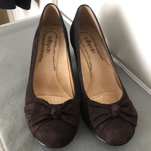 Comfortiva Softspots brown suede shoes.